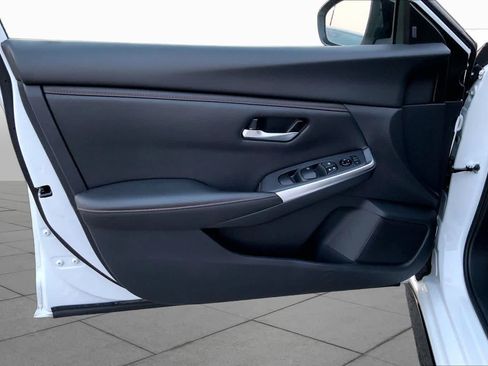 Used 2025 Nissan Sentra SR w/ Midnight Edition FWD image 20