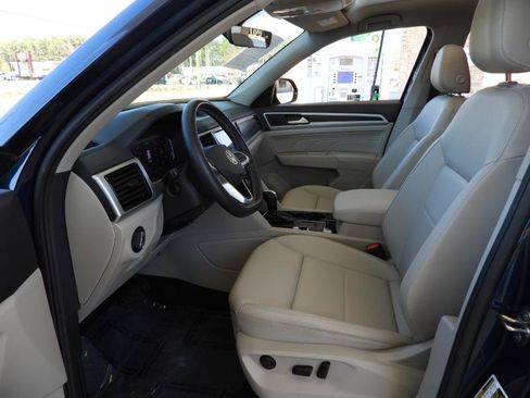 Used 2023 Volkswagen Atlas SE w/ Technology Package w/ Panoramic Sunroof Package image 52