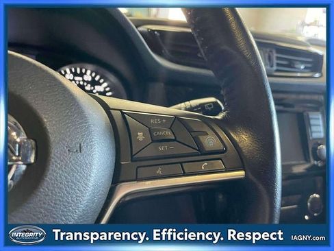 Used 2019 Nissan Rogue SV w/ Premium Package image 21