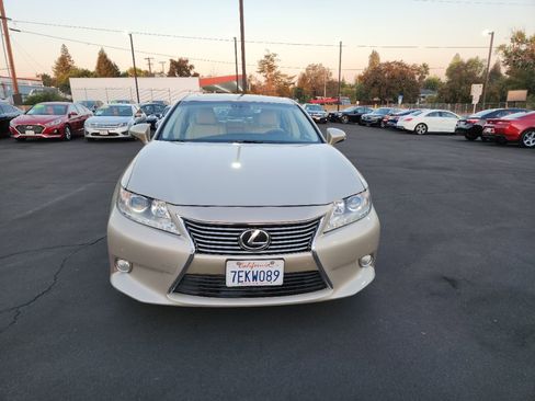 Used 2014 Lexus ES 350 w/ Premium Package image 8