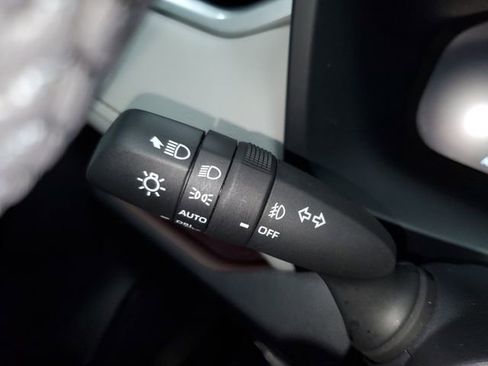 Used 2024 Toyota RAV4 Limited image 16