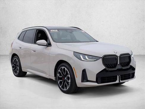 Used 2025 BMW X3 xDrive30i w/ Premium Package AWD/4WD image 3