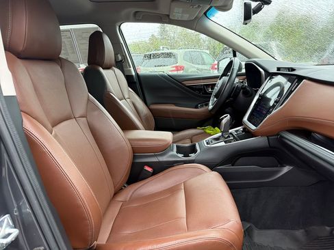 Used 2022 Subaru Outback Touring AWD/4WD image 38