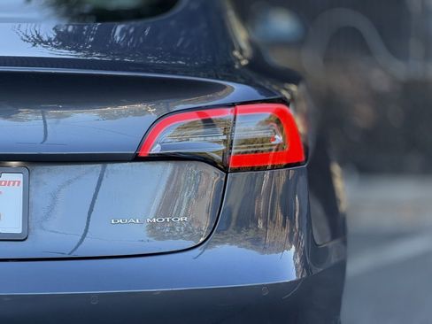 Used 2022 Tesla Model 3 Long Range image 16