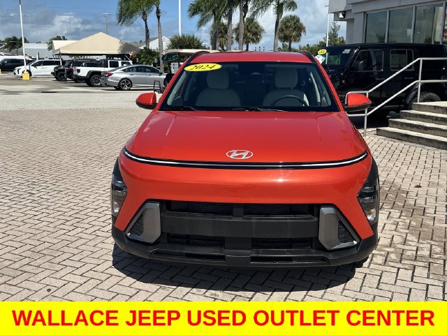 Used 2024 Hyundai Kona SEL FWD image 4