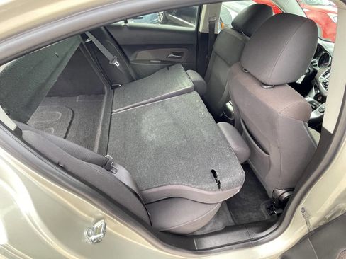 Used 2015 Chevrolet Cruze LT image 28