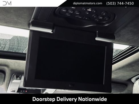 Used 2017 Cadillac Escalade ESV Platinum AWD/4WD image 49