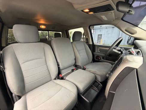 Used 2018 RAM 2500 SLT image 11
