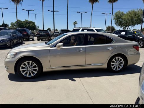 Used 2010 Lexus LS 460 RWD image 3