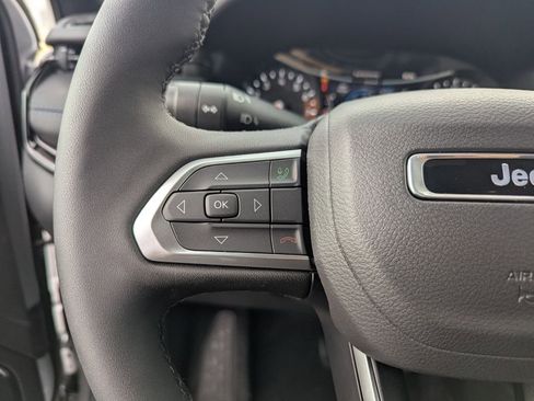 New 2026 Jeep Compass Latitude image 17