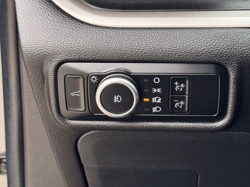 Used 2023 Ford Explorer XLT w/ Equipment Group 202A image 22