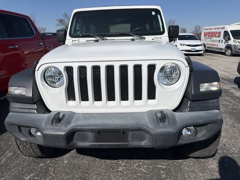 Used 2020 Jeep Wrangler Unlimited Sport S image 2