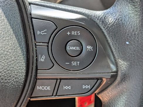 Used 2022 Toyota Corolla LE FWD image 24