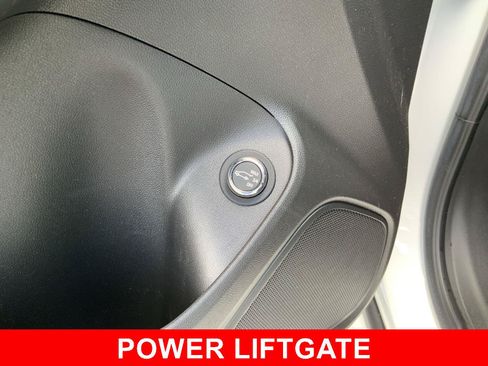 Used 2022 Buick Encore GX Select w/ Sport Touring Package FWD image 24