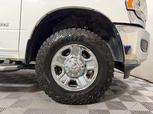 Used 2022 RAM 2500 Big Horn AWD/4WD image 9