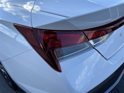 Certified 2024 Hyundai Elantra SEL image 15