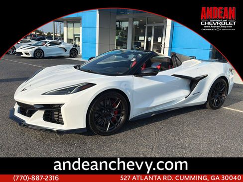 Used 2024 Chevrolet Corvette Z06 RWD image 1