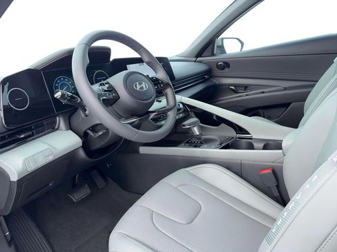 New 2026 Hyundai Elantra Limited image 14