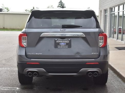 Used 2022 Ford Explorer Platinum w/ Equipment Group 601A AWD/4WD image 11