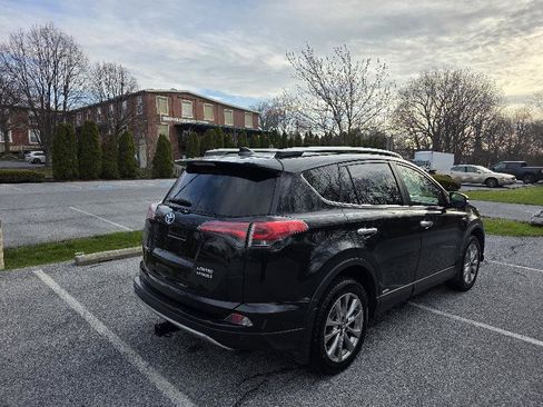 Used 2017 Toyota RAV4 Limited w/ Advanced Technology Package image 6