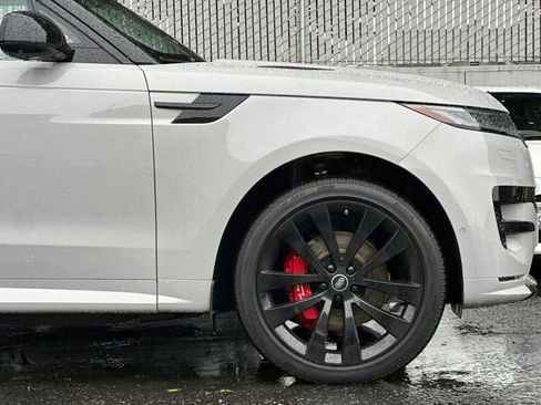 Used 2025 Land Rover Range Rover Sport Dynamic SE image 35