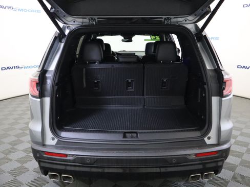 Used 2024 GMC Acadia AT4 w/ Luxury Package AWD/4WD image 9
