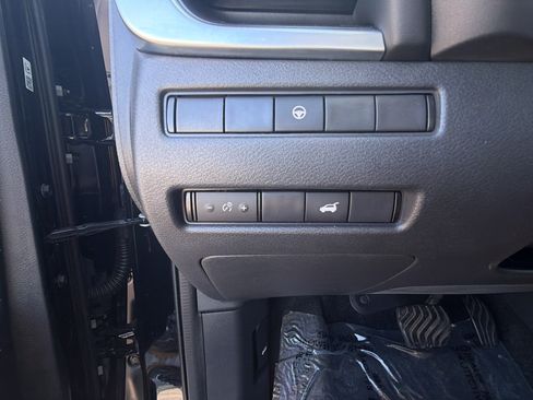 Used 2021 Nissan Rogue SV w/ Premium Package FWD image 19