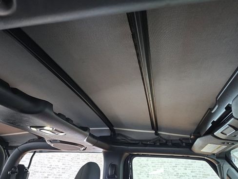 Used 2021 Jeep Wrangler Sport image 11