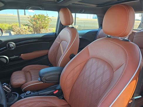 Certified 2023 MINI Cooper S w/ Signature Upholstery Package image 12