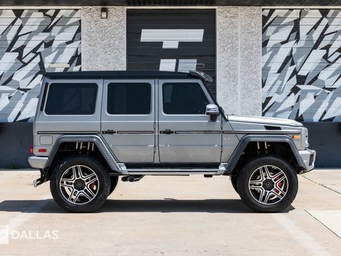 Used 2018 Mercedes-Benz G 550 Squared image 19