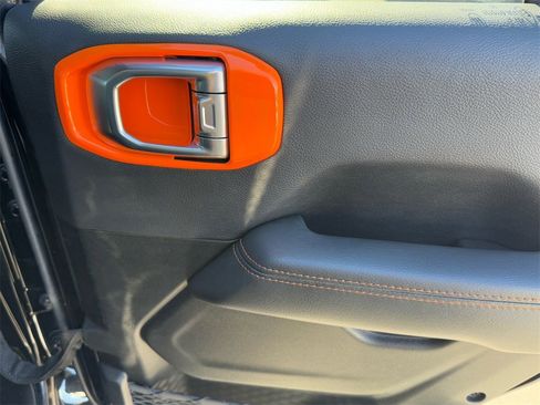 Used 2022 Jeep Gladiator Mojave w/ Trailer Tow Package image 21