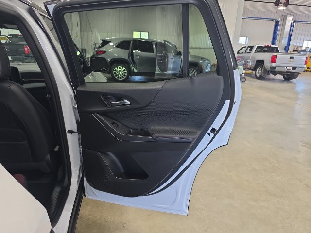 Used 2025 Chevrolet Equinox RS w/ Convenience Package III AWD/4WD image 30