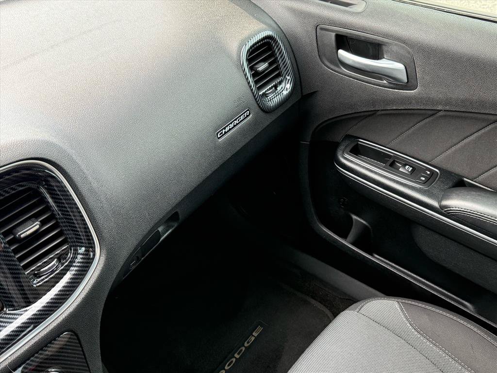 Used 2016 Dodge Charger R/T RWD image 25