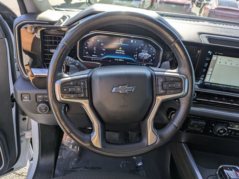 Used 2022 Chevrolet Silverado 1500 RST w/ Protection Package AWD/4WD image 16
