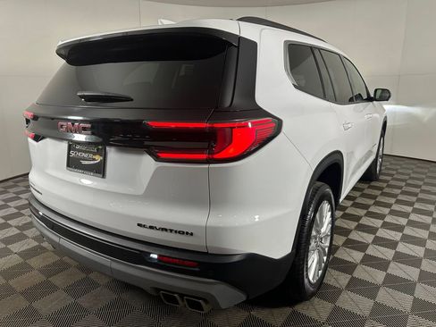 Used 2024 GMC Acadia Elevation w/ Luxury Package image 5