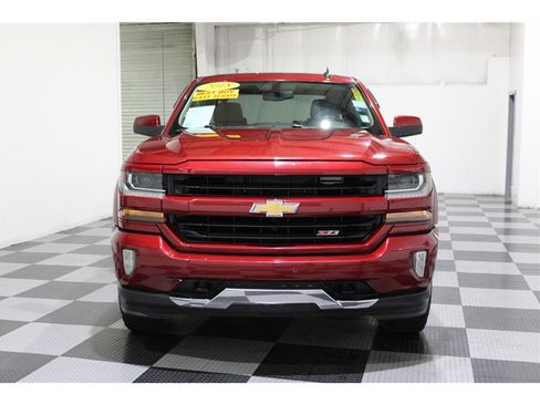 Used 2018 Chevrolet Silverado 1500 LT w/ All Star Edition image 2