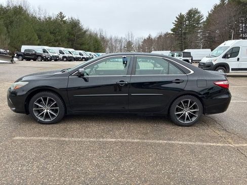 Used 2015 Toyota Camry XSE image 6