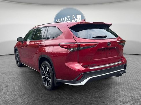 Used 2022 Toyota Highlander XSE AWD/4WD image 5
