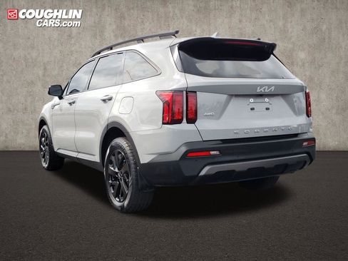 Used 2022 Kia Sorento S image 3