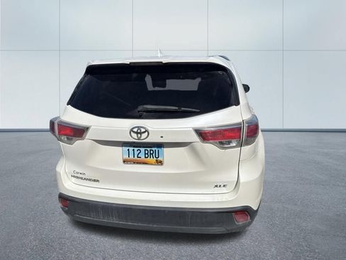 Used 2014 Toyota Highlander XLE FWD image 5