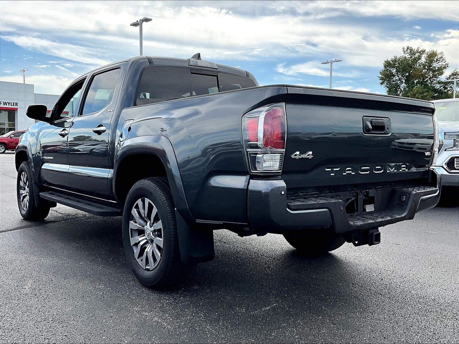 Used 2021 Toyota Tacoma Limited AWD/4WD image 4
