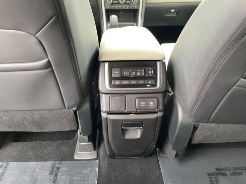 Used 2019 Subaru Ascent Limited AWD/4WD image 19
