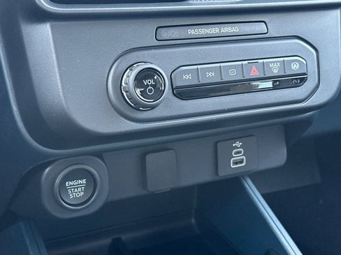 New 2025 Ford Maverick Lobo image 18