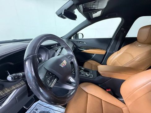 Used 2020 Cadillac XT4 Sport FWD image 22