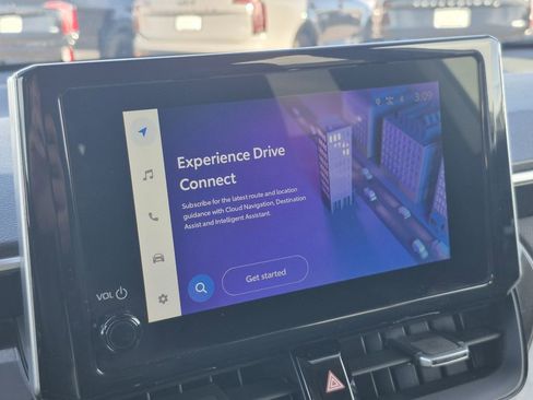 Used 2024 Toyota Corolla Cross XLE w/ Convenience Package image 21