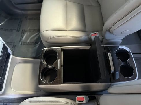 Used 2019 Toyota Sienna XLE w/ XLE Navigation Package image 40