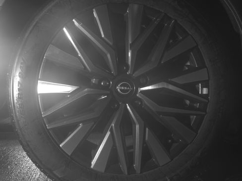 Used 2025 Nissan Altima 2.5 SV FWD image 15