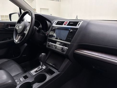 Used 2015 Subaru Outback 3.6R Limited image 26