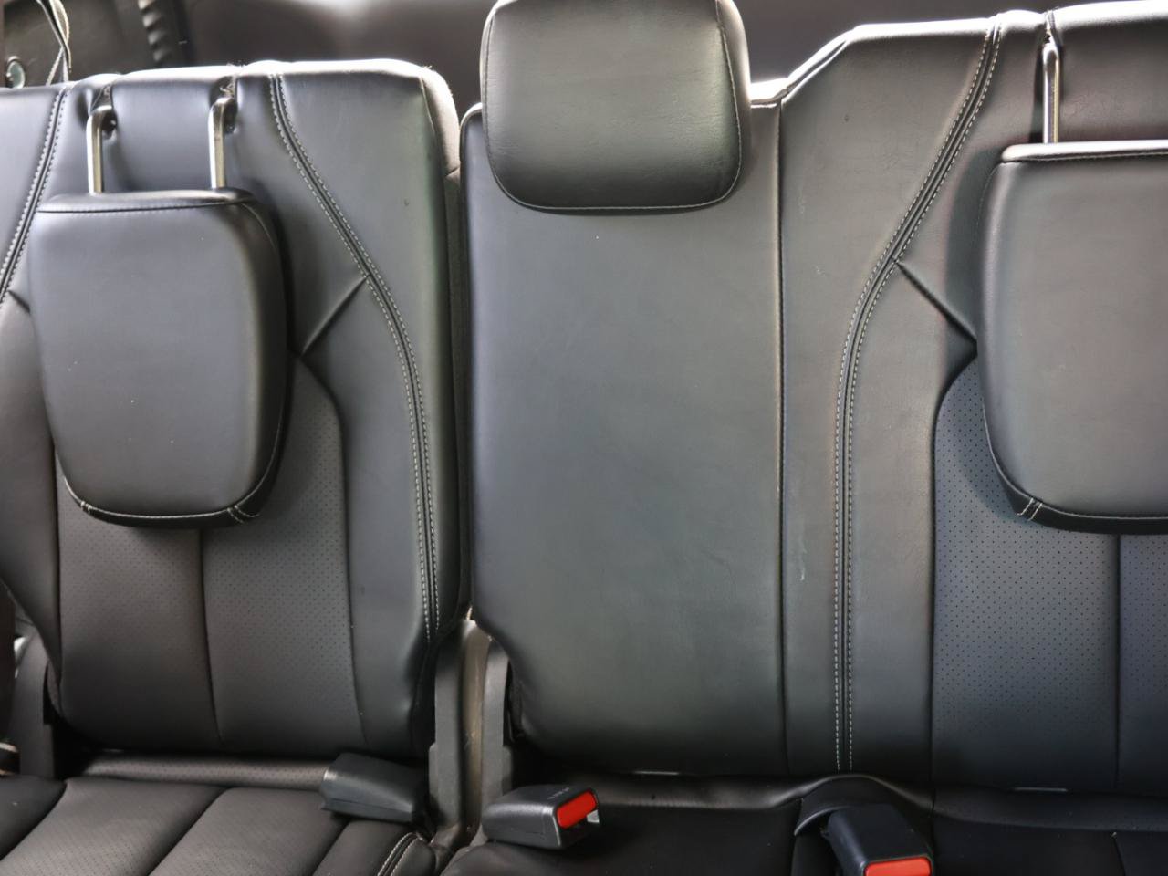 Used 2023 Chrysler Pacifica Touring-L FWD image 18
