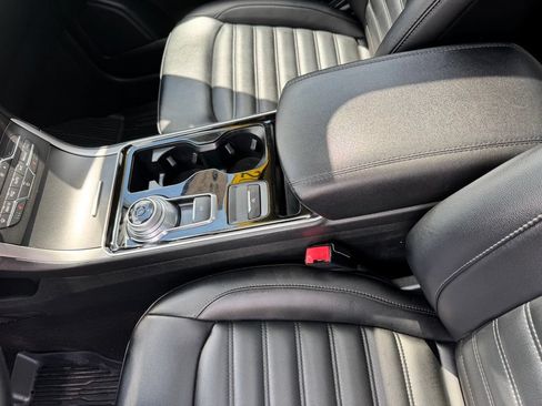 Certified 2020 Ford Edge SEL FWD image 17